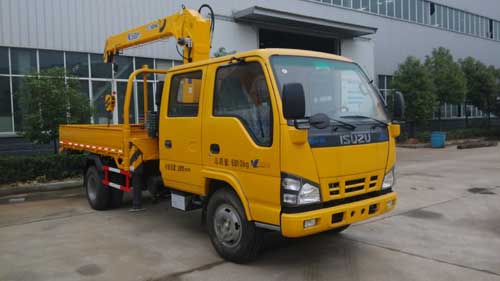 Isuzu 3.2 ton Ton Telescopic Boom Truck Mounted Crane For Landscape Jobs