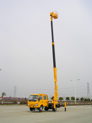 Telescopic boom truck isuzu working pictures