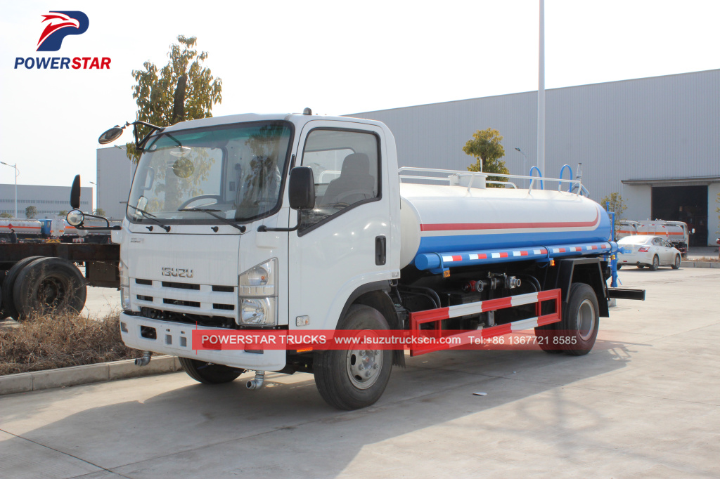 Japanese water sray truck ISUZU ELF 700P water transport truck for sale