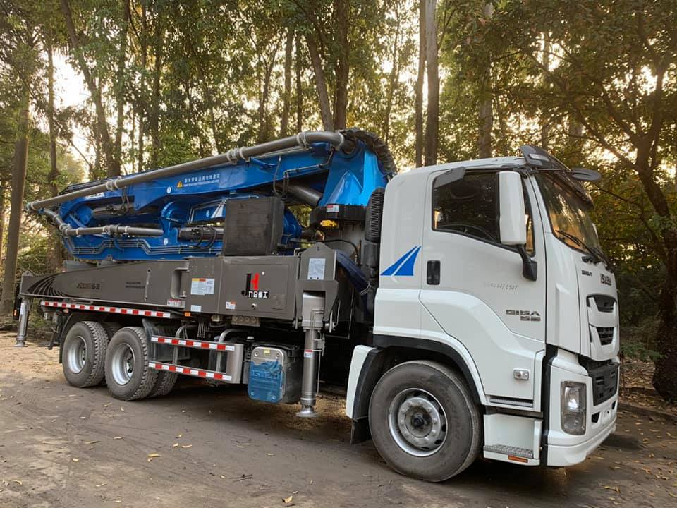 38M 42M Isuzu GIGA Concrete Pump Truck with 6UZ1-TCG50 380HP for sale