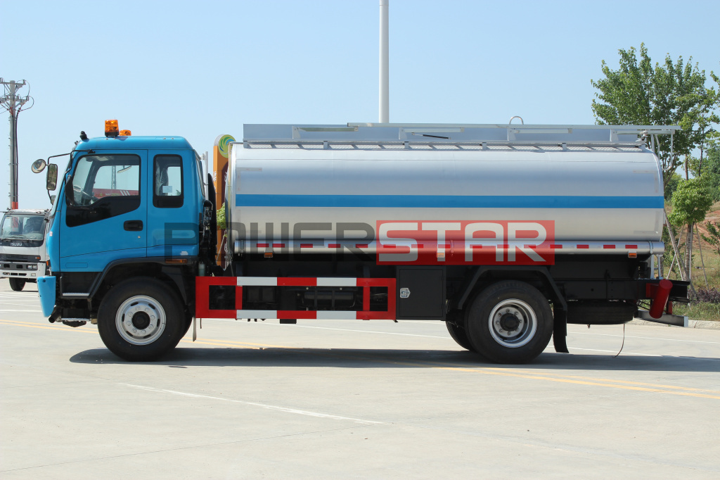 Factory FTR ISUZU Mobile Refueling Truck Fuel Oil Transportation Tank Trucks for sale