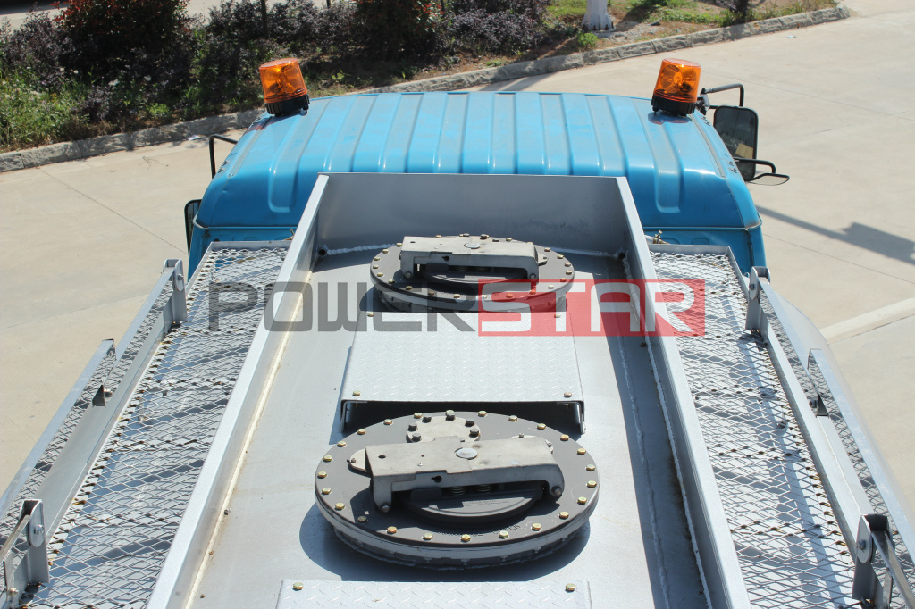 Factory FTR ISUZU Mobile Refueling Truck Fuel Oil Transportation Tank Trucks for sale