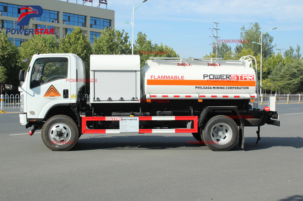 Philippines Isuzu NPR/700P 4X4 4,000L AWD Off road Fuel Bowser Oil Delivery Tank Trucks