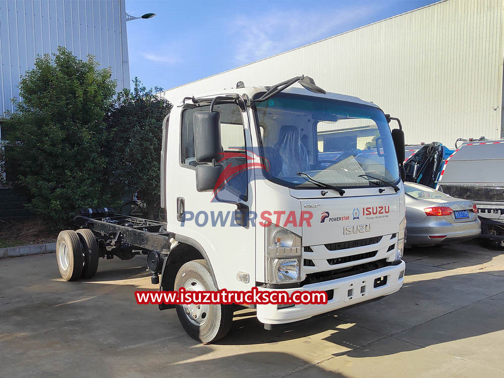 Isuzu 700P ELF-Fahrgestell