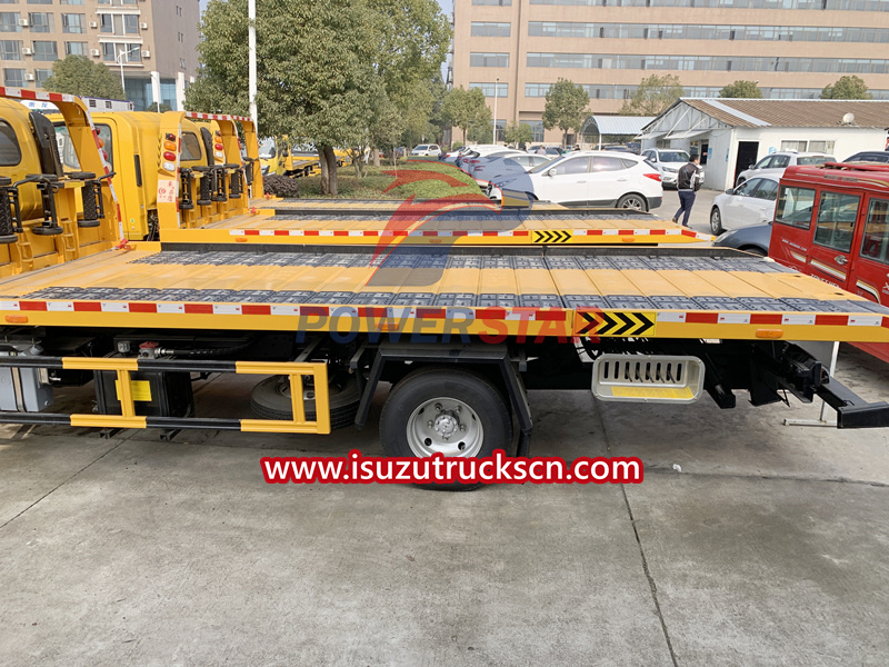 Isuzu NPR wrecker tow truck