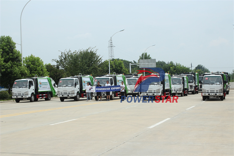 isuzu trash crusher truck