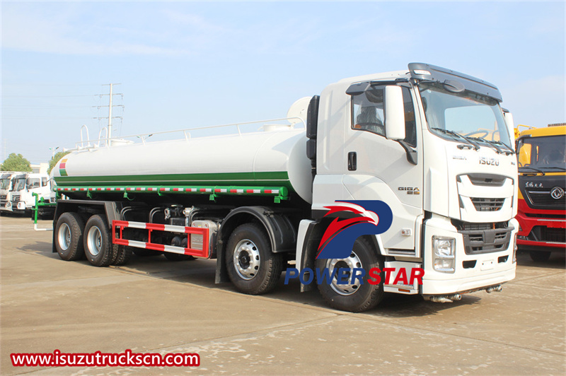 Isuzu GIGA spray truck