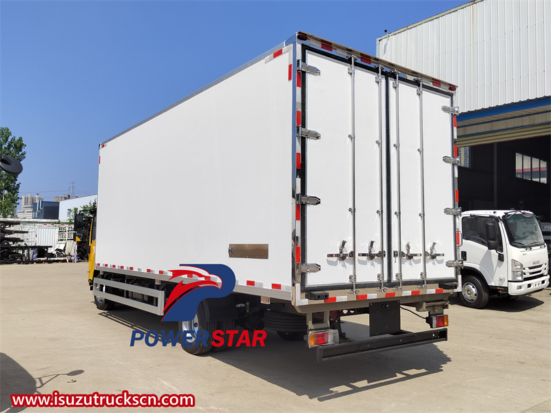 Isuzu NPR thermo king refrigerated truck