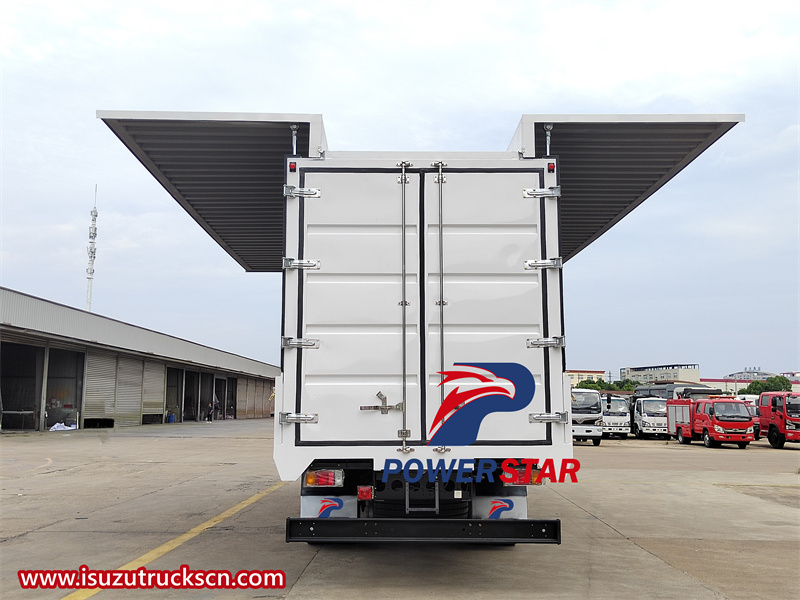 Isuzu GIGA wing-opening van