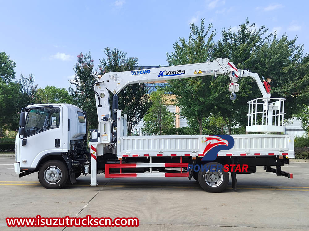 Isuzu hydraulic crane truck