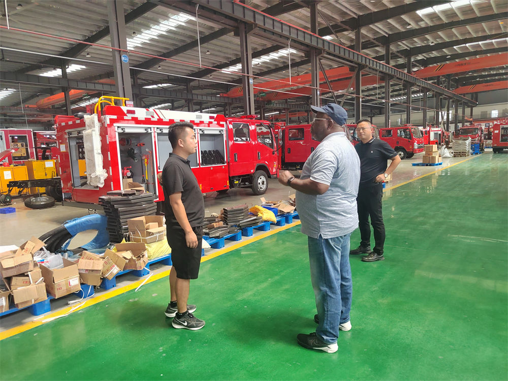 Isuzu fire truck factory