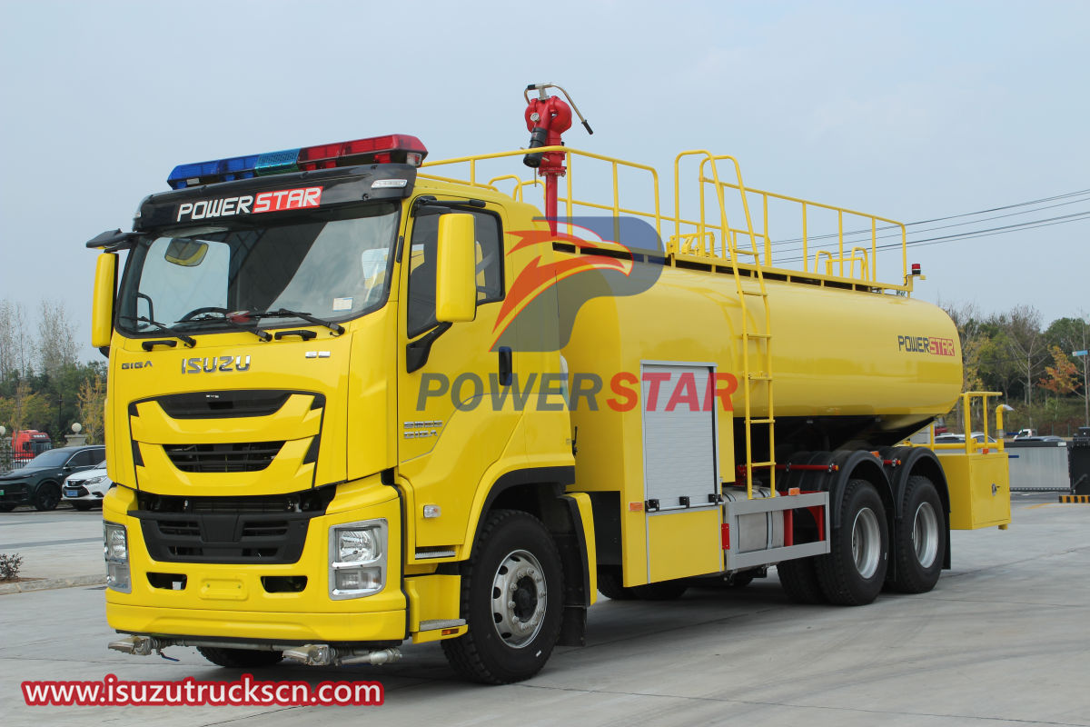 Giga Isuzu water tank fire truck