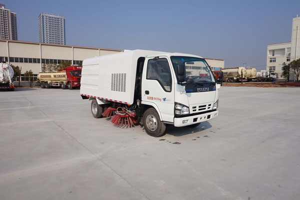 5cbm capacity Isuzu Road Cleaning Sweeper Truck For Sale - PowerStar-LKW
    