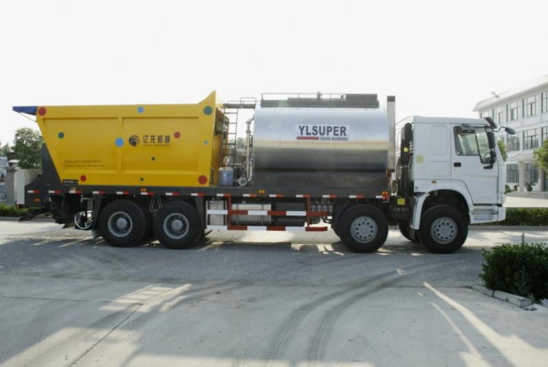 ISUZU trucks synchronous chip sealer truck for road construction