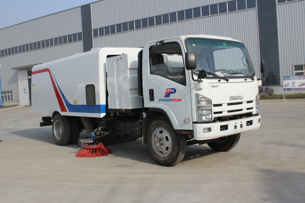 
     Japan Isuzu Trucks Kehrfahrzeug mit neuem Design
    