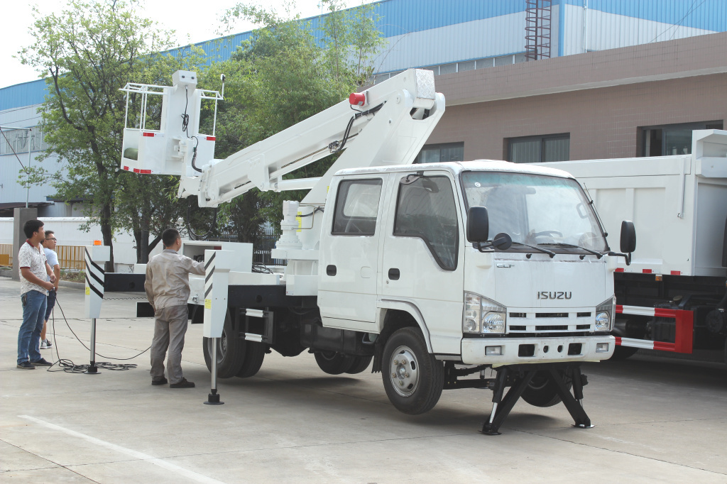 
     16 m ISUZU Man Lifter LKW für die Philippinen
    