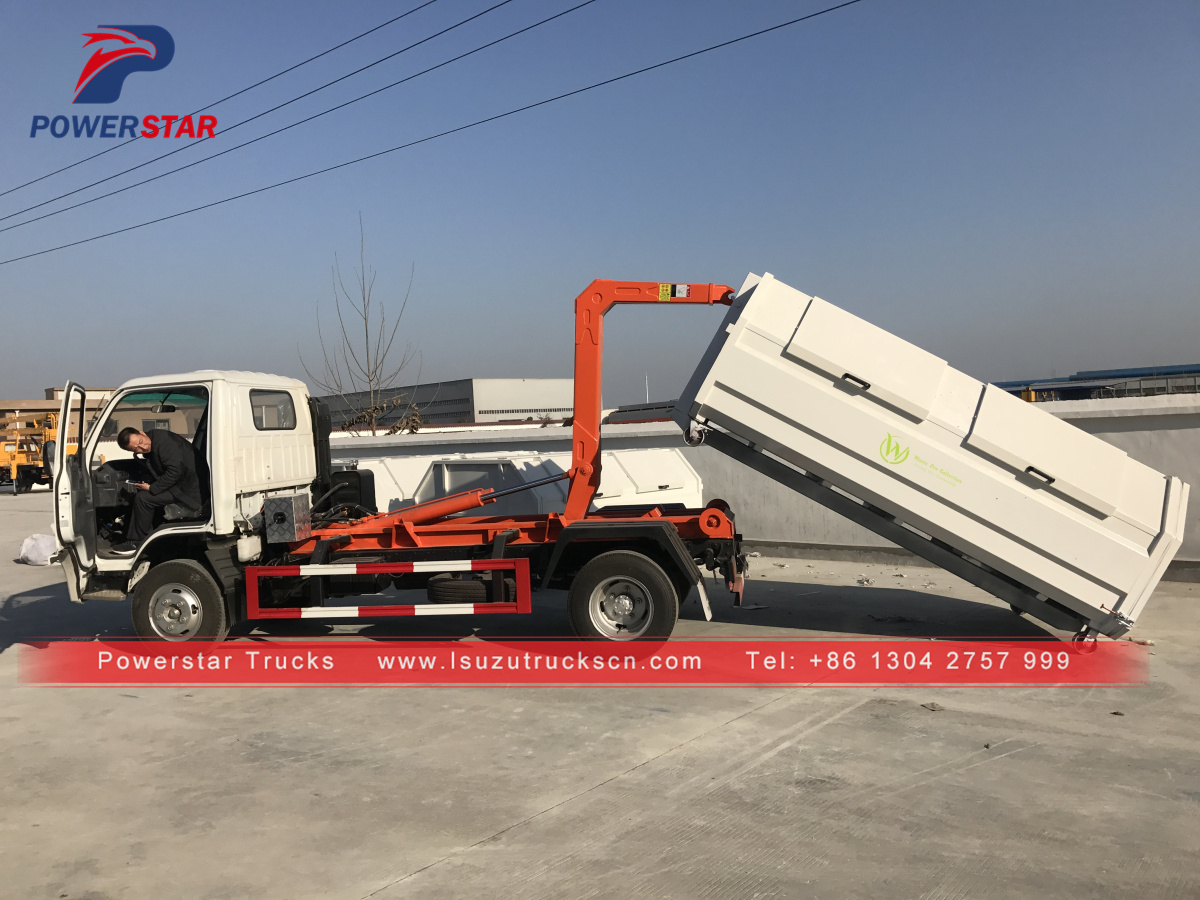 
     Isuzu 6-Rad-Hakenlift-Müllwagen der Marke Powerstar mit Hakenarm
    