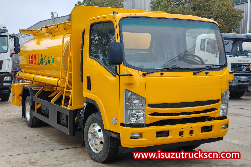 
     Arbeitsvideo zum Tanklastwagen ISUZU NPR RHD 8CBM
    