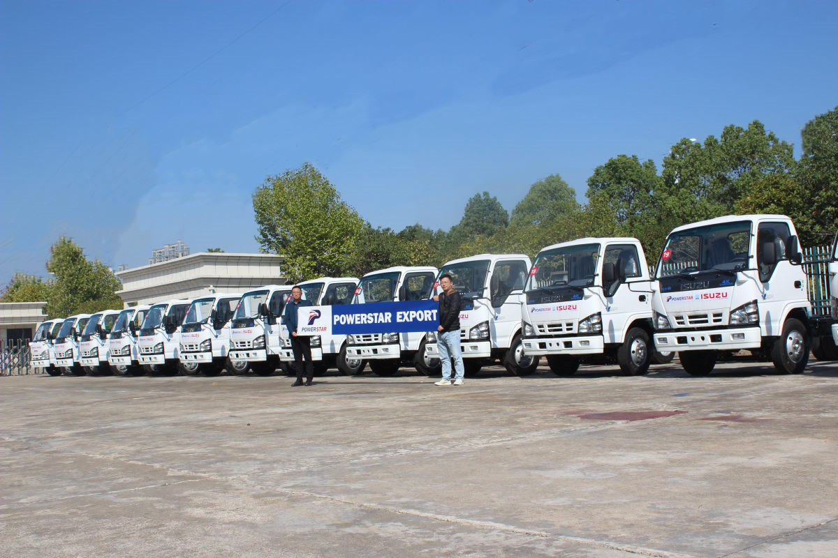 Moldawien 20 Einheiten Isuzu NKR 600P LKW mit Kabinenfahrgestell