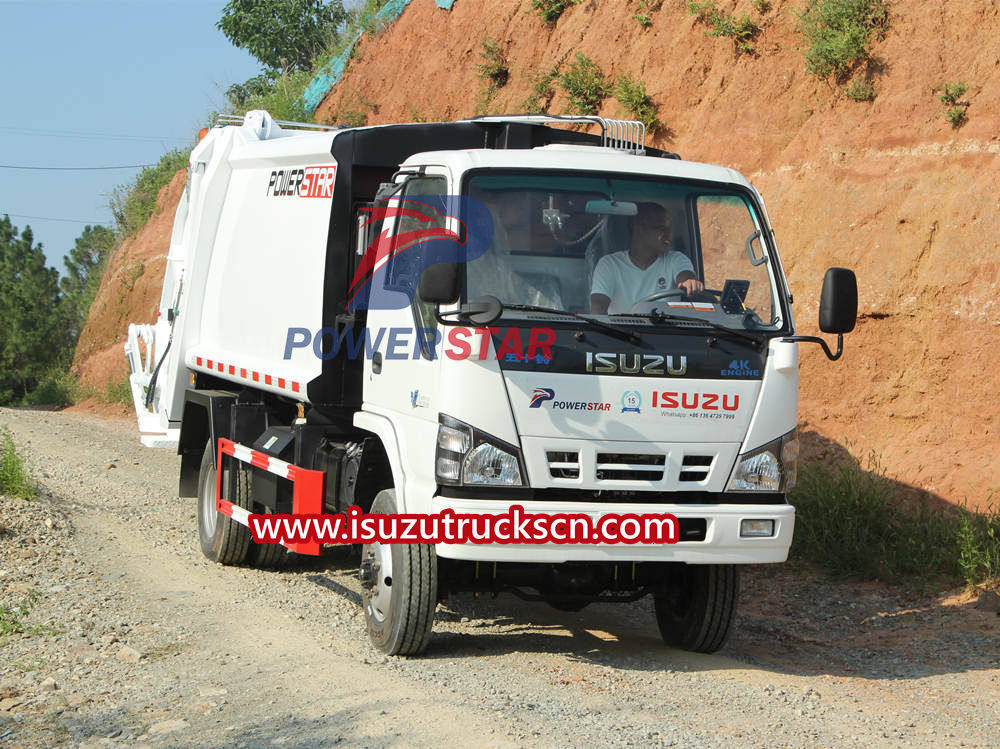 
     Vorteile des Müllverdichter-LKW Isuzu 600P
    