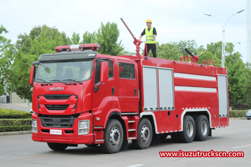 
     Japan Isuzu Giga Foam Trockenpulver-Feuerwehrauto
    